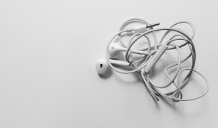 twisted-earbuds